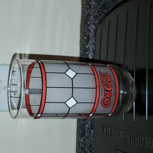 Coca-Cola GLASSWARE Collectibles  4 Glasses - Picture 7 of 10